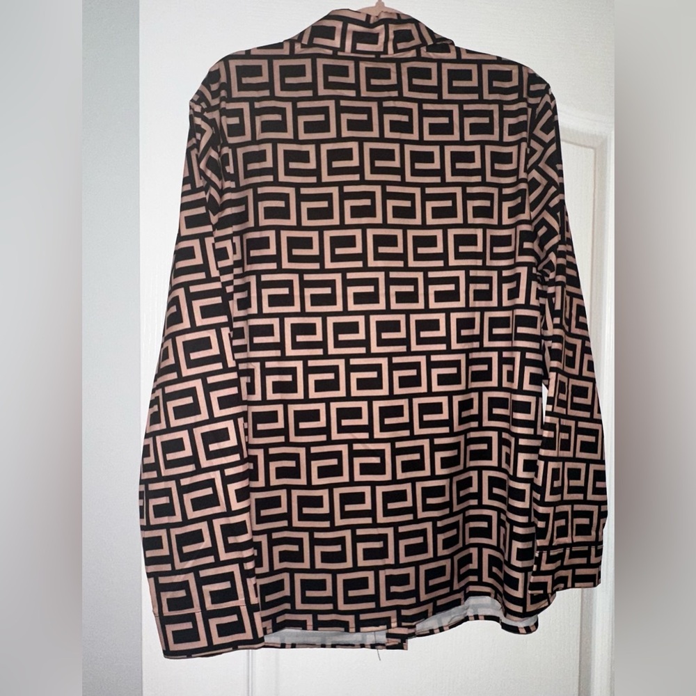 Geometric Patterned Button-Up Shirt - Picture 3 of 7